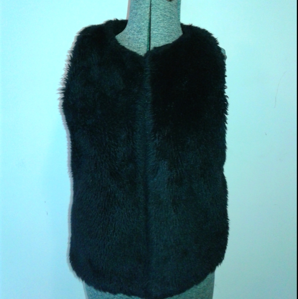Essential Layering faux fur vest sherpa jacket